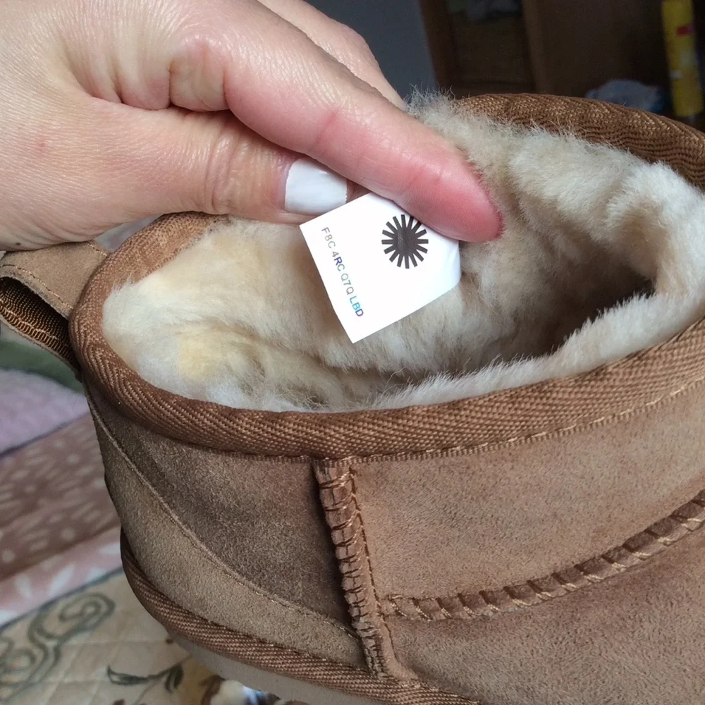 UGG CLASSIC ULTRA MINI boots